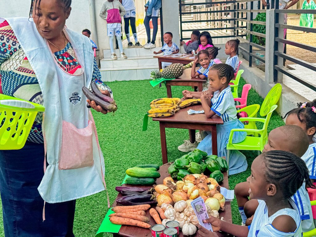 Petit Marché, Grandes Découvertes : La Maternelle en Effervescence au LBM ! 2026 02 06 09 40 img 8789